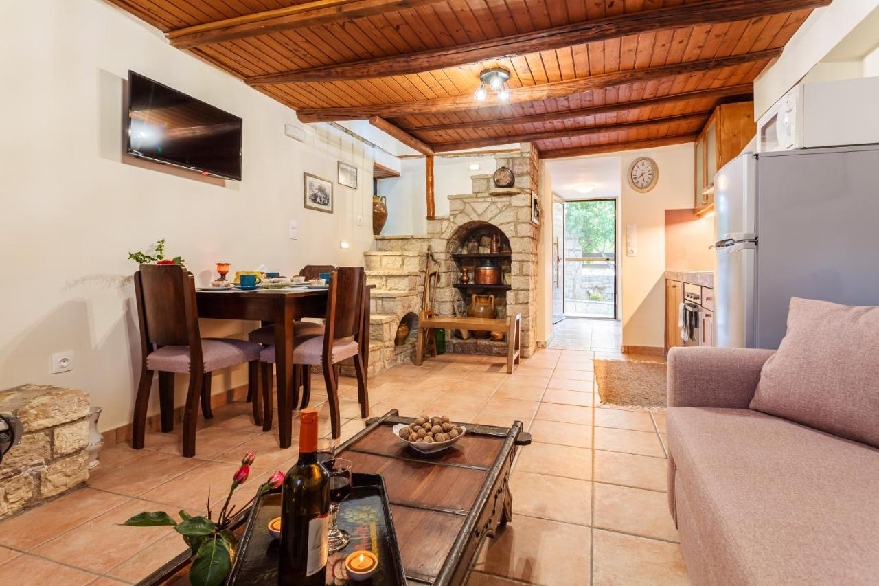 Petalidi Olive Garden Stone House Near The Beach Luaran gambar