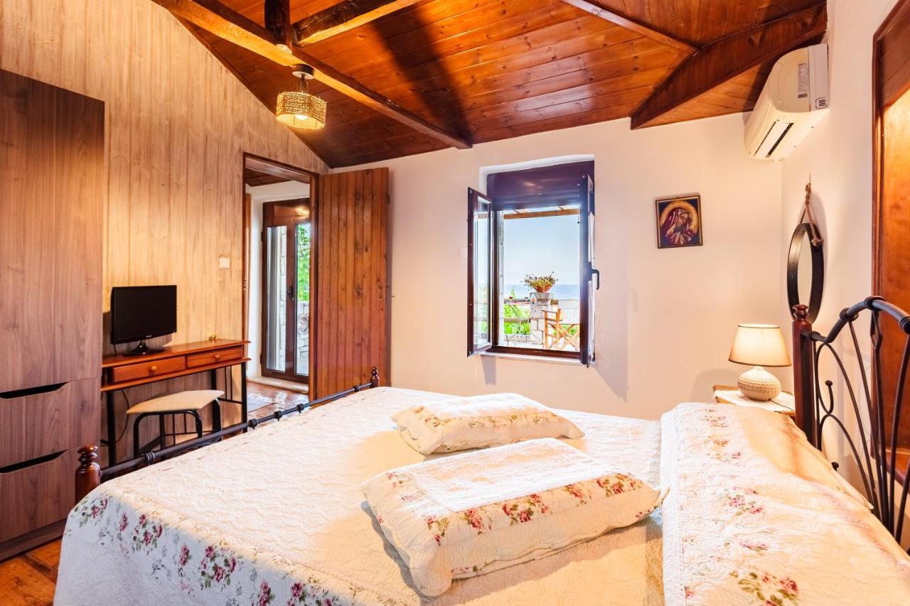Petalidi Olive Garden Stone House Near The Beach Luaran gambar